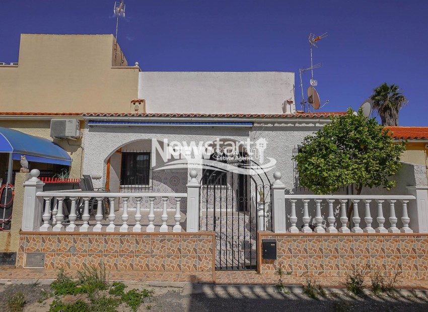 Resale - Terraced - La Marina - Urb. La Marina