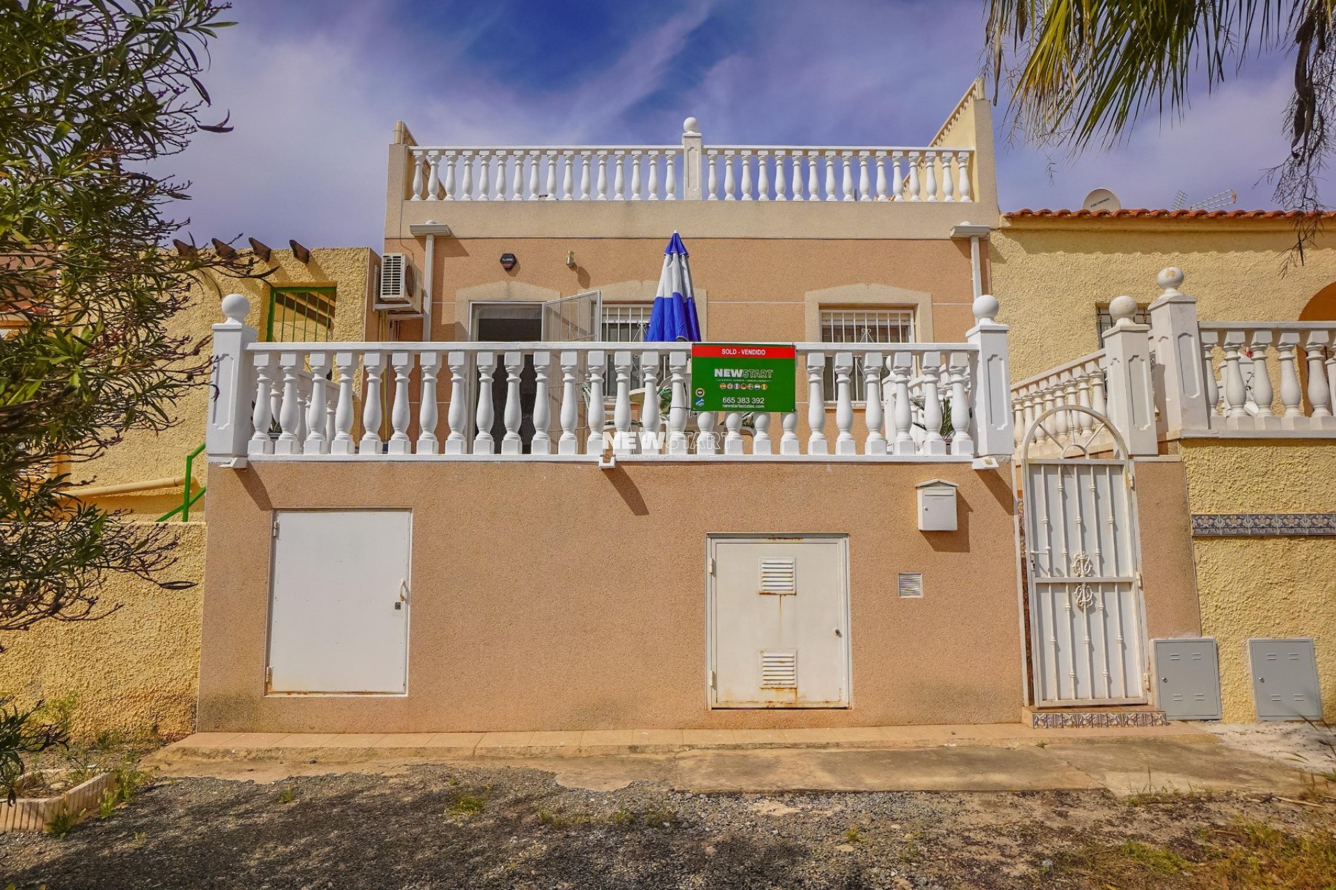 Resale - Terraced - La Marina - Urb. La Marina