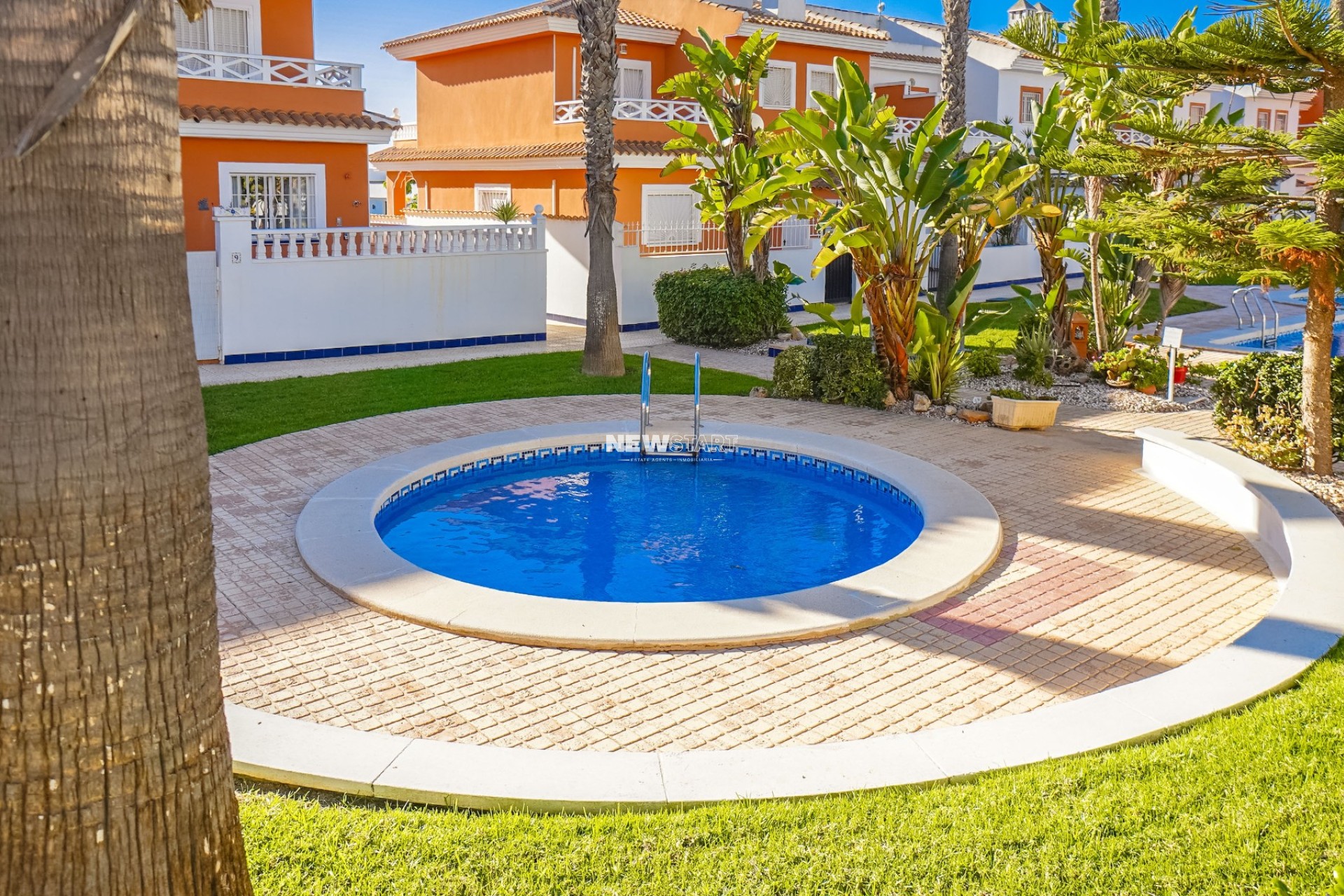 Resale - Townhouse - Ciudad Quesada