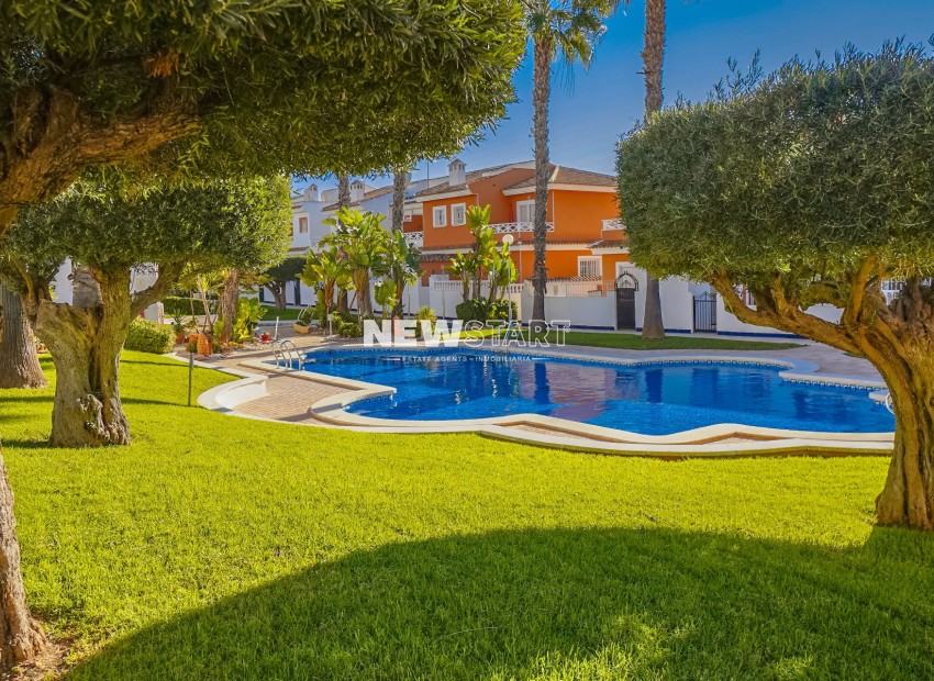 Resale - Townhouse - Ciudad Quesada