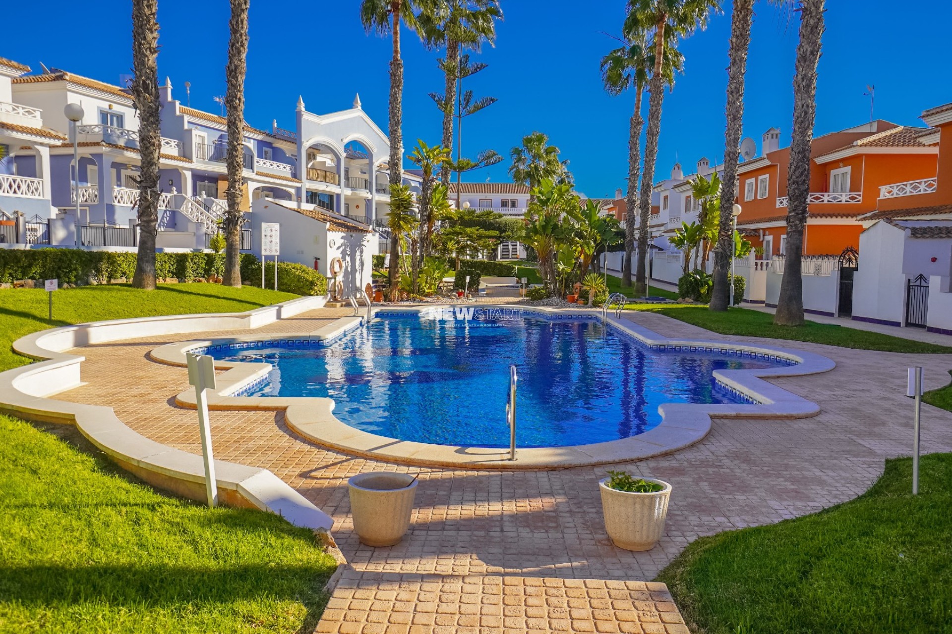 Resale - Townhouse - Ciudad Quesada