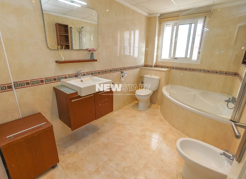 Resale - Townhouse - Ciudad Quesada