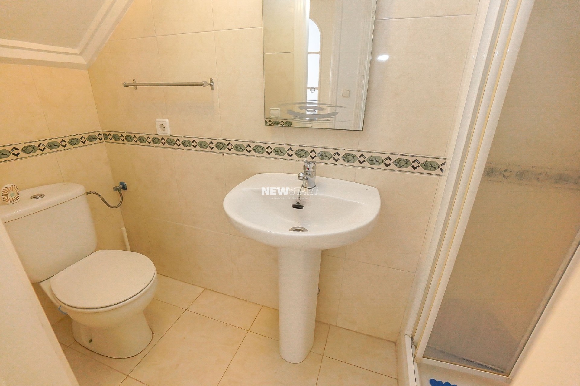 Resale - Townhouse - Ciudad Quesada