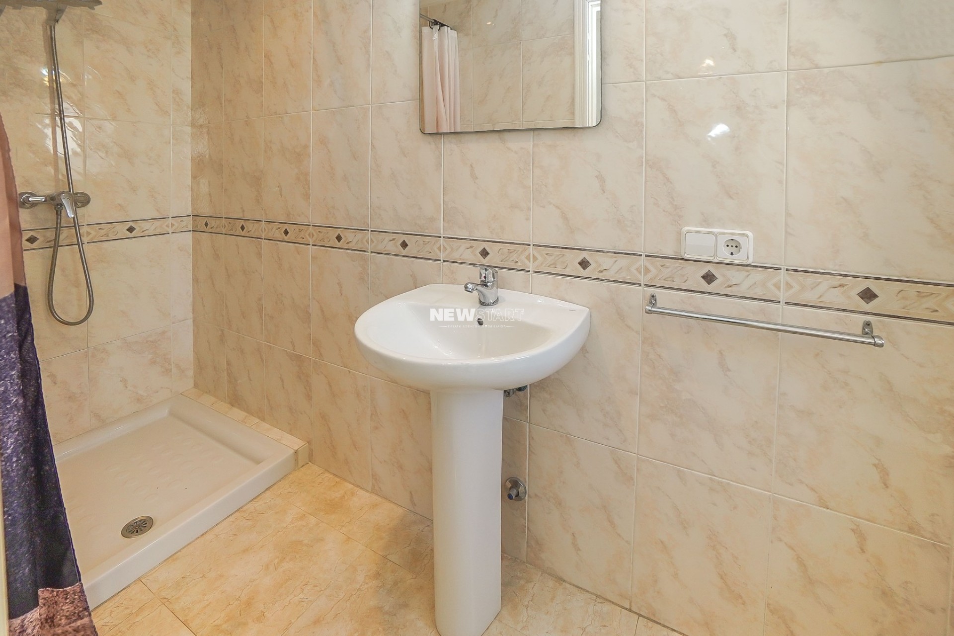 Resale - Townhouse - Ciudad Quesada