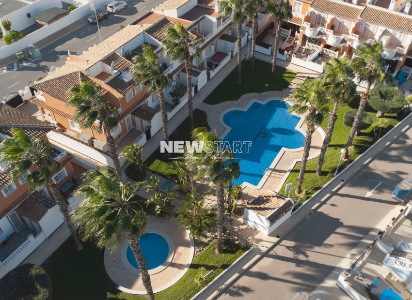 Resale - Townhouse - Ciudad Quesada