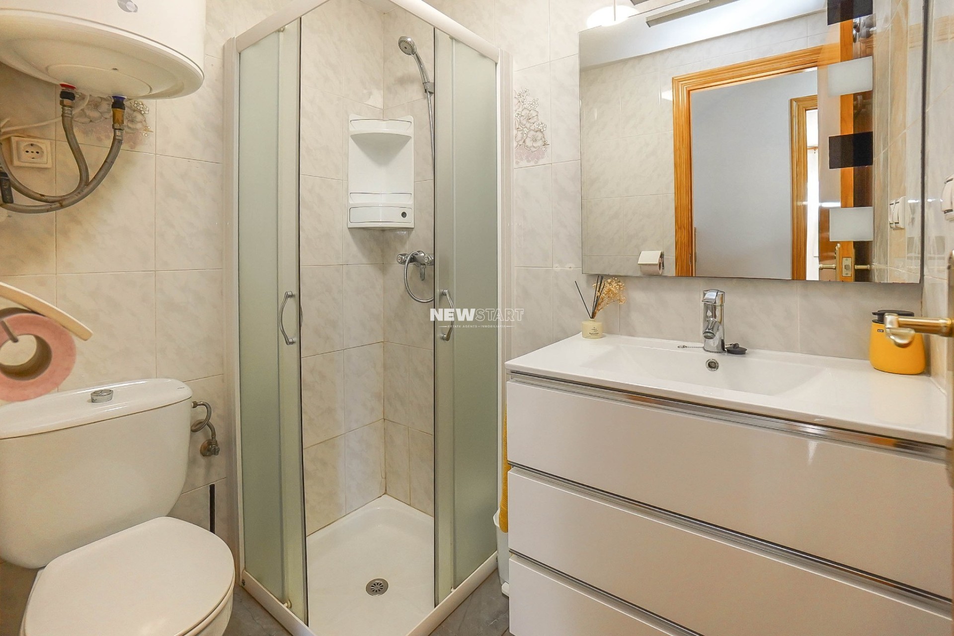 Resale - Townhouse - La Marina - Urb. El Oasis