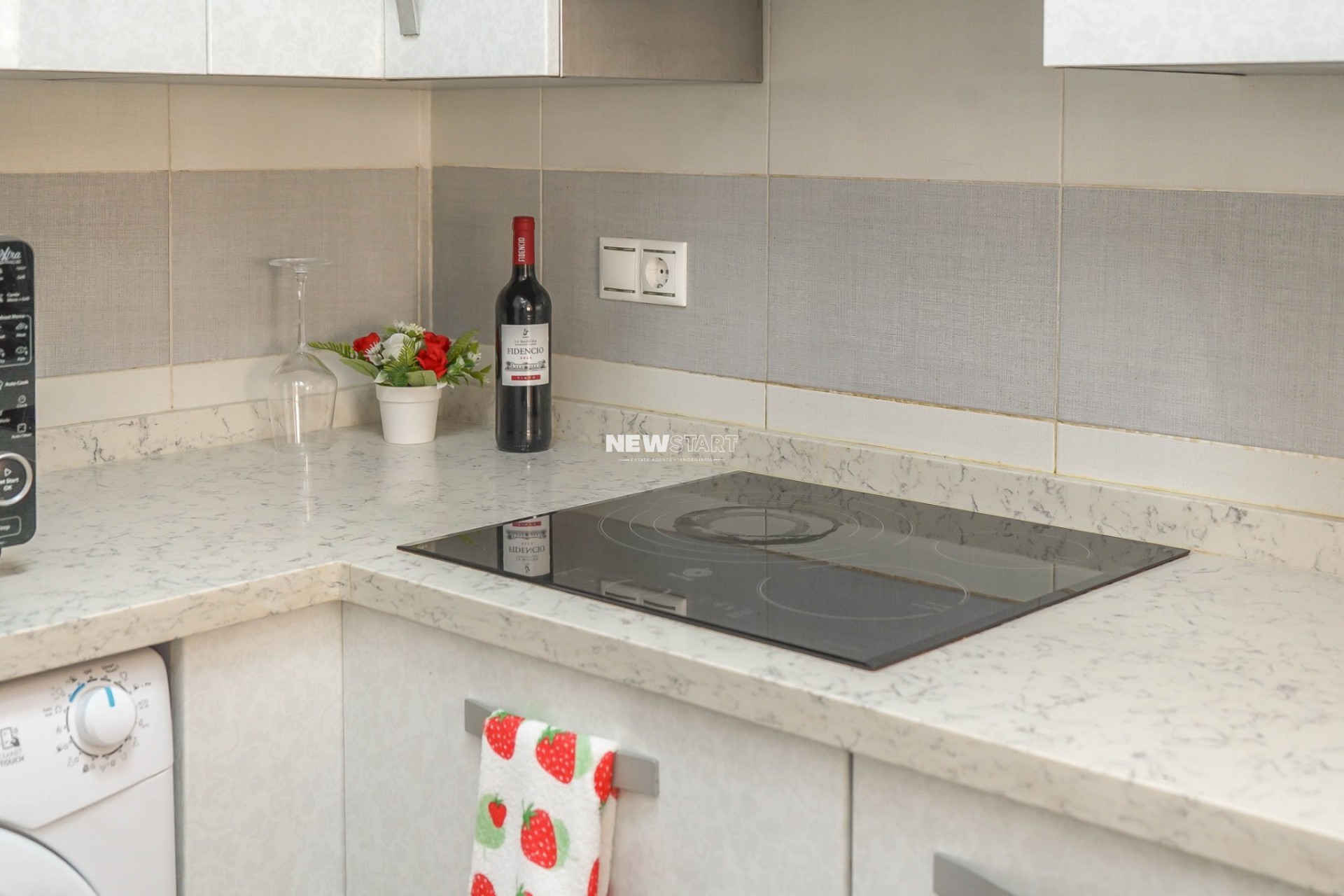 Resale - Townhouse - La Marina - Urb. El Oasis