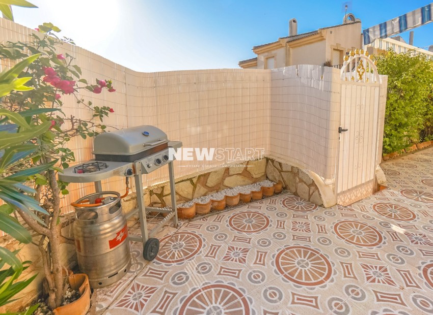 Resale - Townhouse - La Marina - Urb. El Oasis