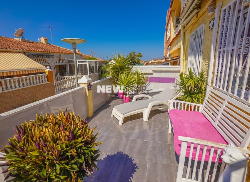 Resale - Townhouse - La Marina - Urb. La Marina