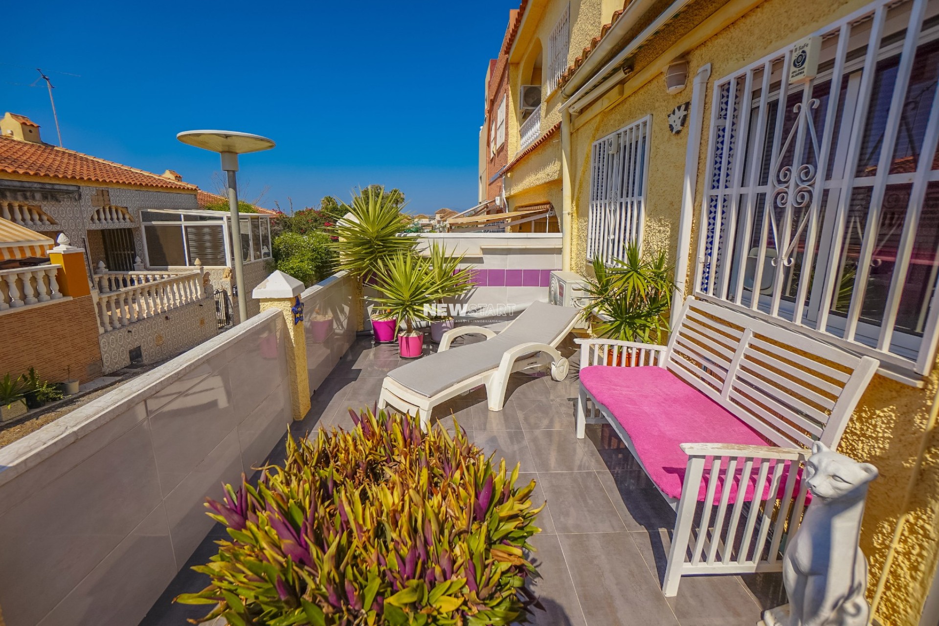 Resale - Townhouse - La Marina - Urb. La Marina