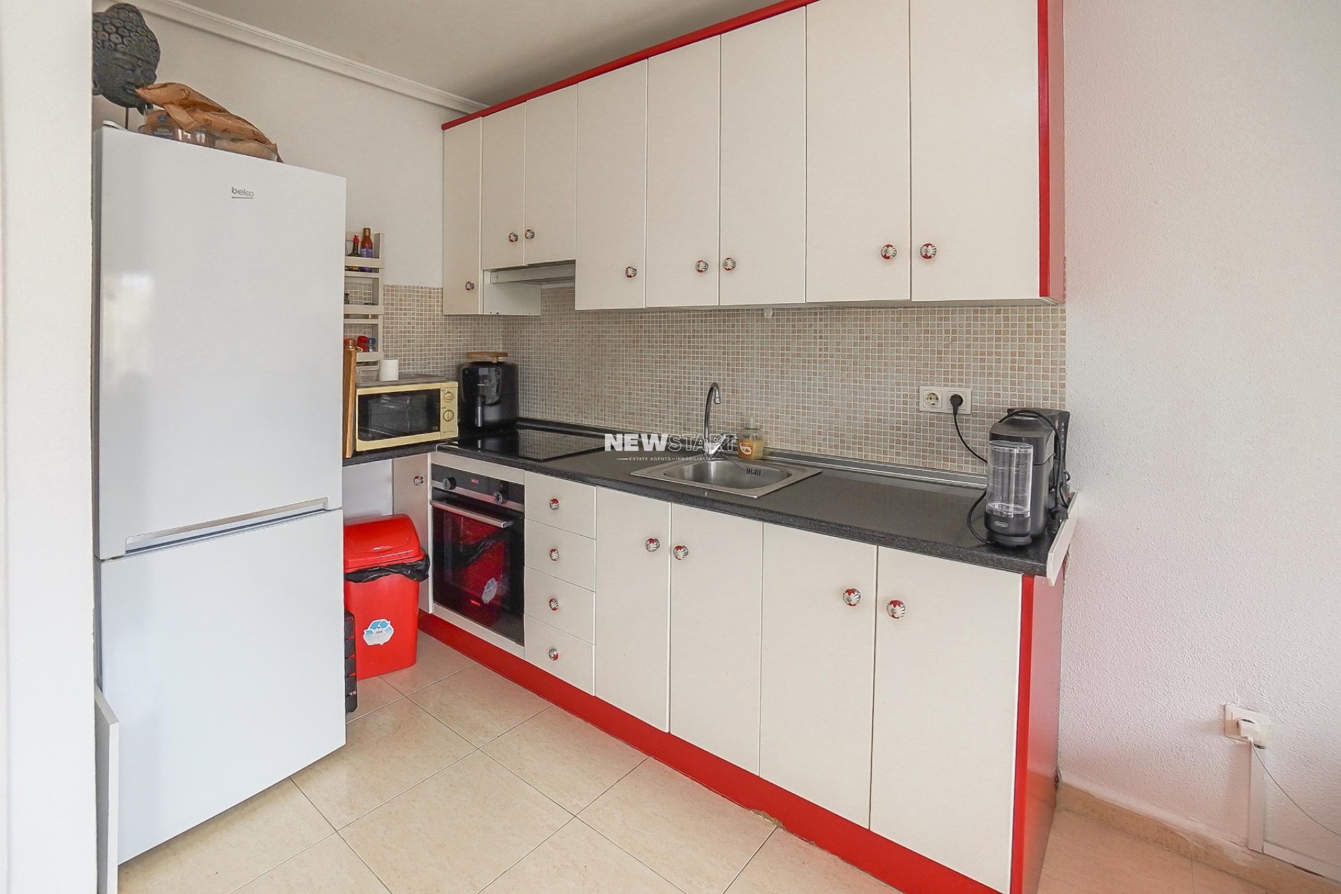 Resale - Townhouse - La Marina - Urb. La Marina