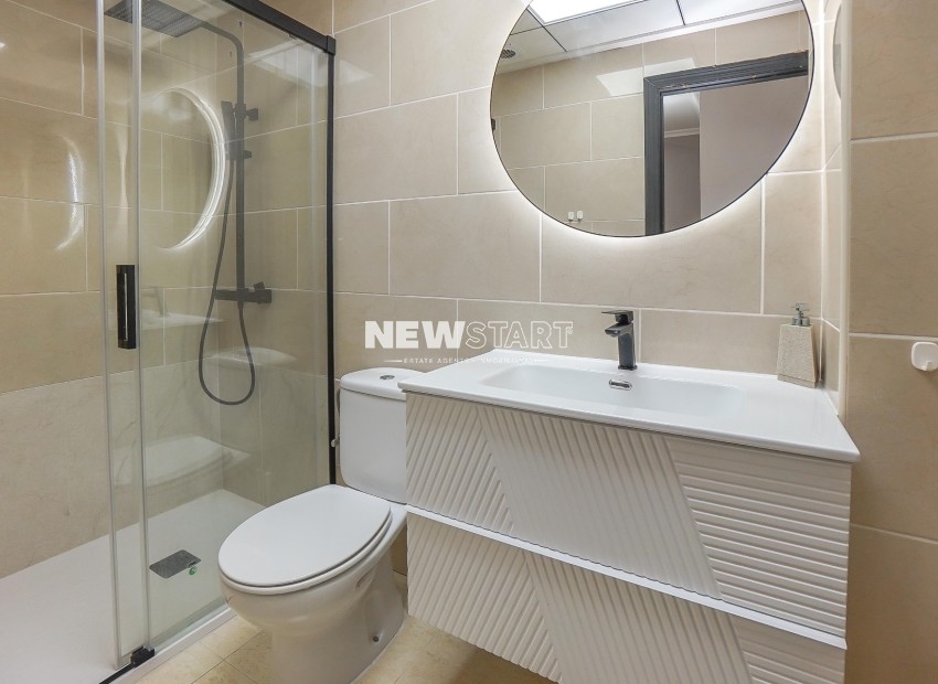 Resale - Townhouse - La Marina - Urb. La Marina