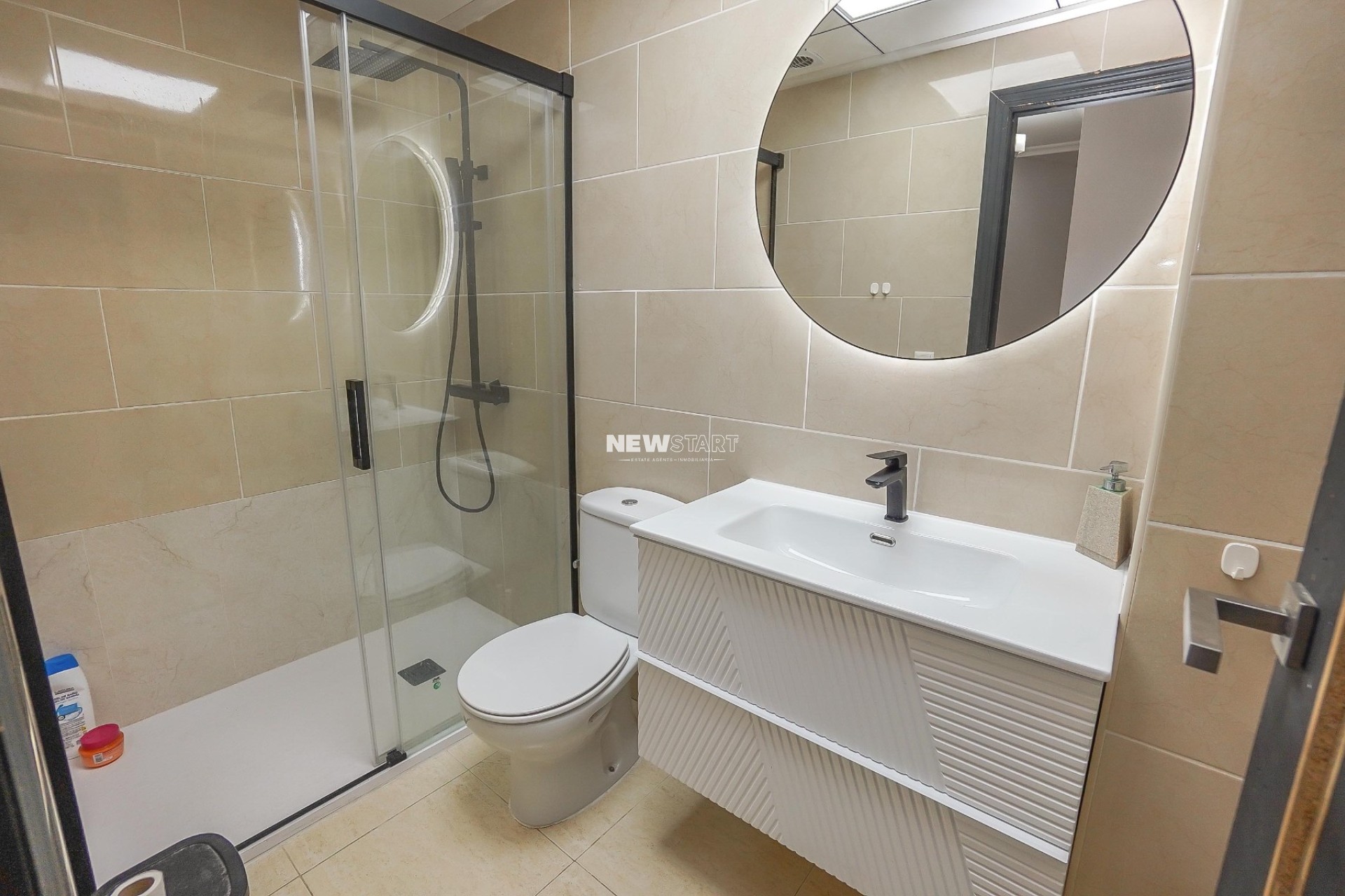 Resale - Townhouse - La Marina - Urb. La Marina