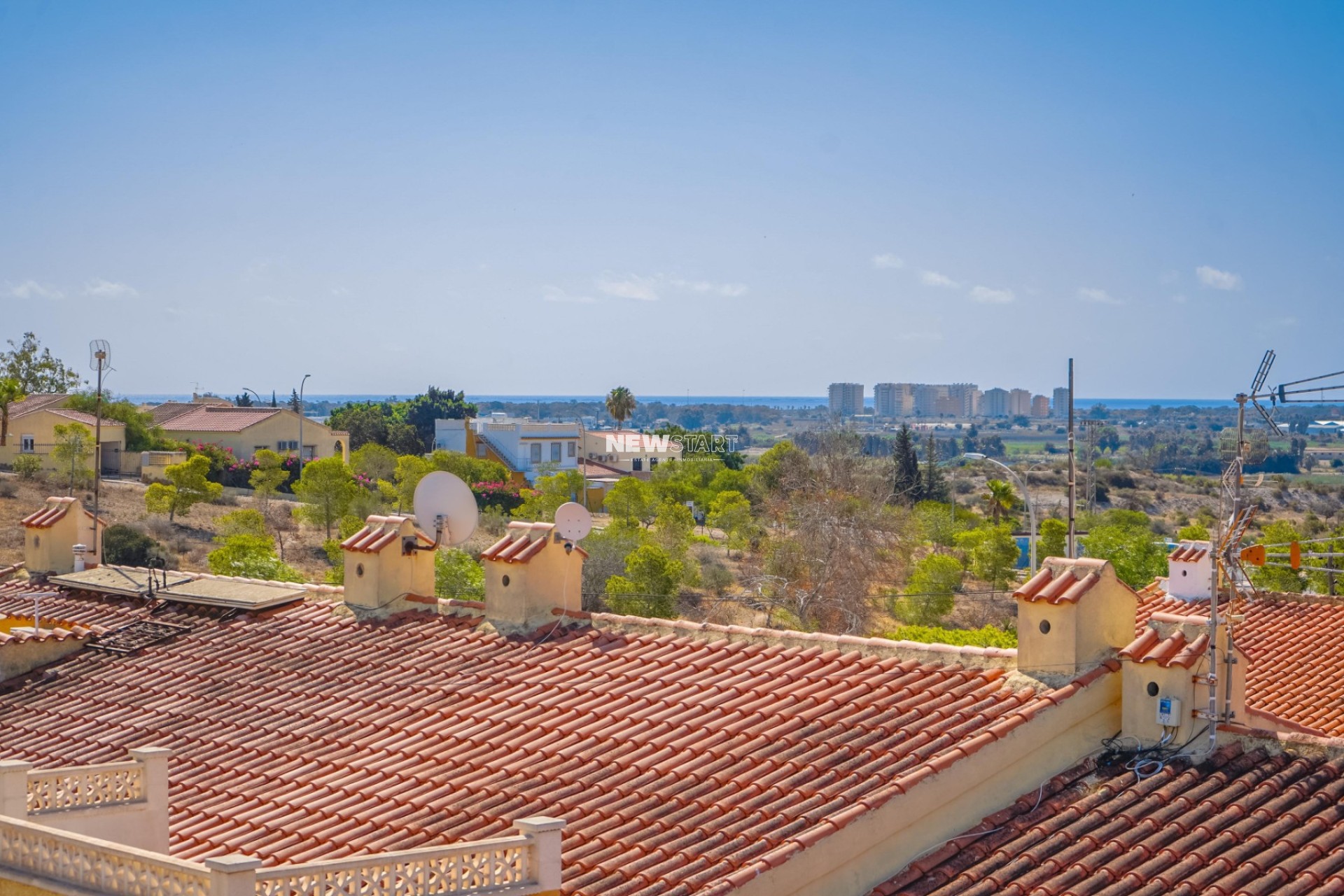 Resale - Townhouse - La Marina - Urb. La Marina