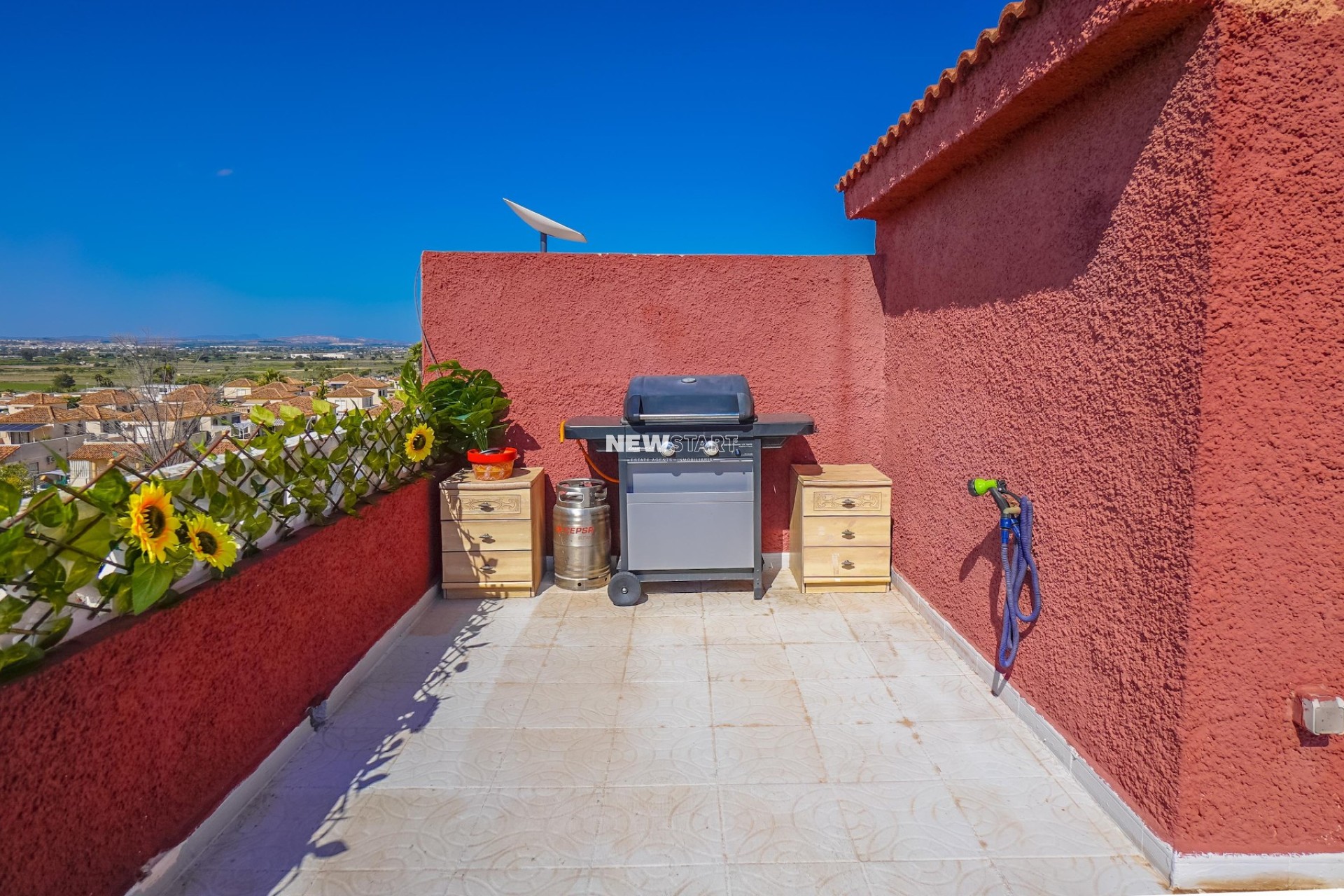 Resale - Townhouse - La Marina - Urb. La Marina