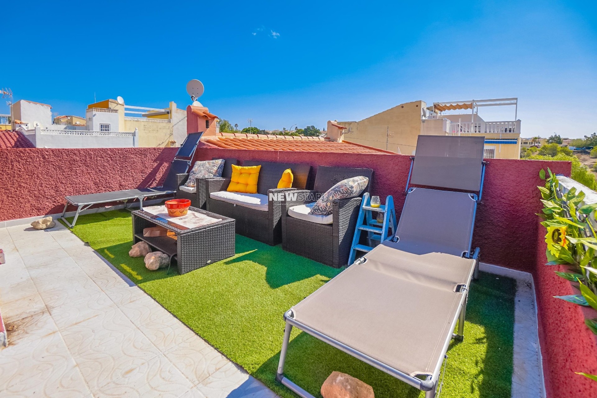 Resale - Townhouse - La Marina - Urb. La Marina