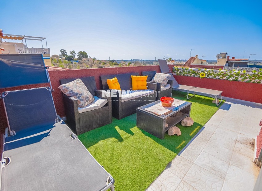 Resale - Townhouse - La Marina - Urb. La Marina