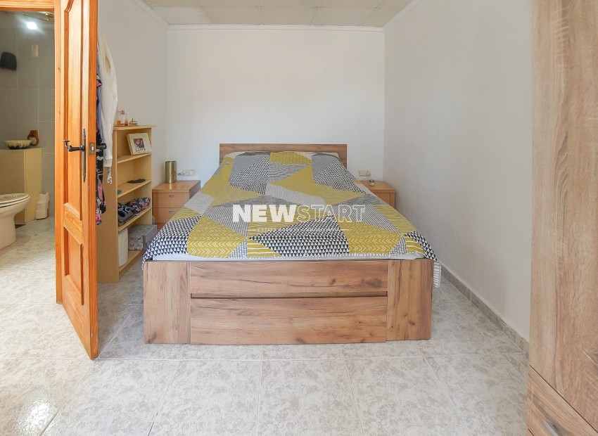 Resale - Townhouse - La Marina - Urb. La Marina