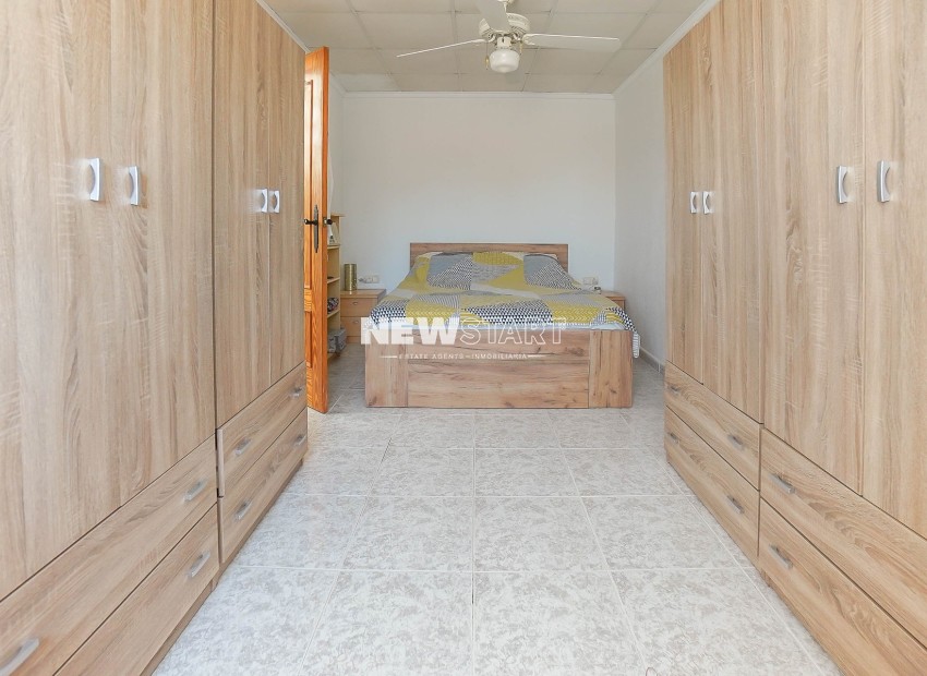 Resale - Townhouse - La Marina - Urb. La Marina