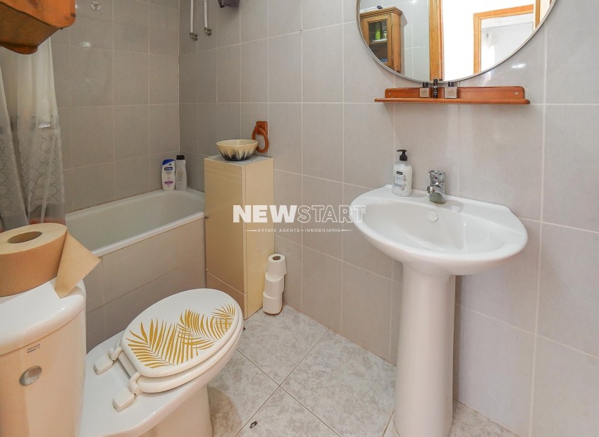Resale - Townhouse - La Marina - Urb. La Marina