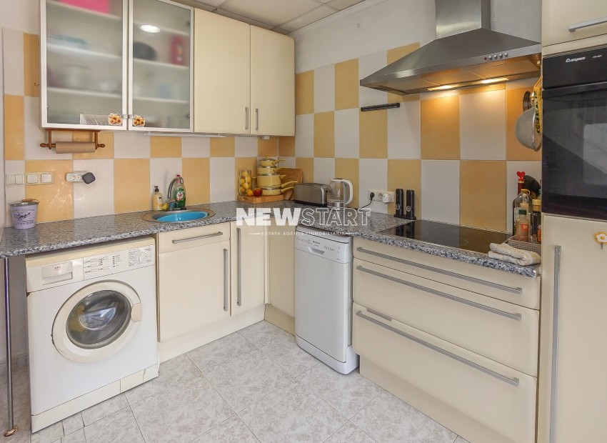 Resale - Townhouse - La Marina - Urb. La Marina