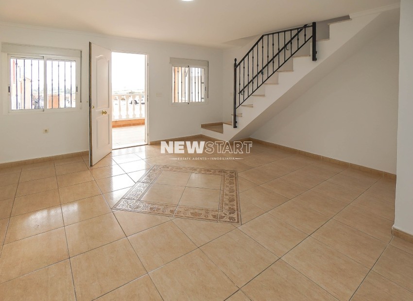 Resale - Townhouse - La Marina - Urb. La Marina