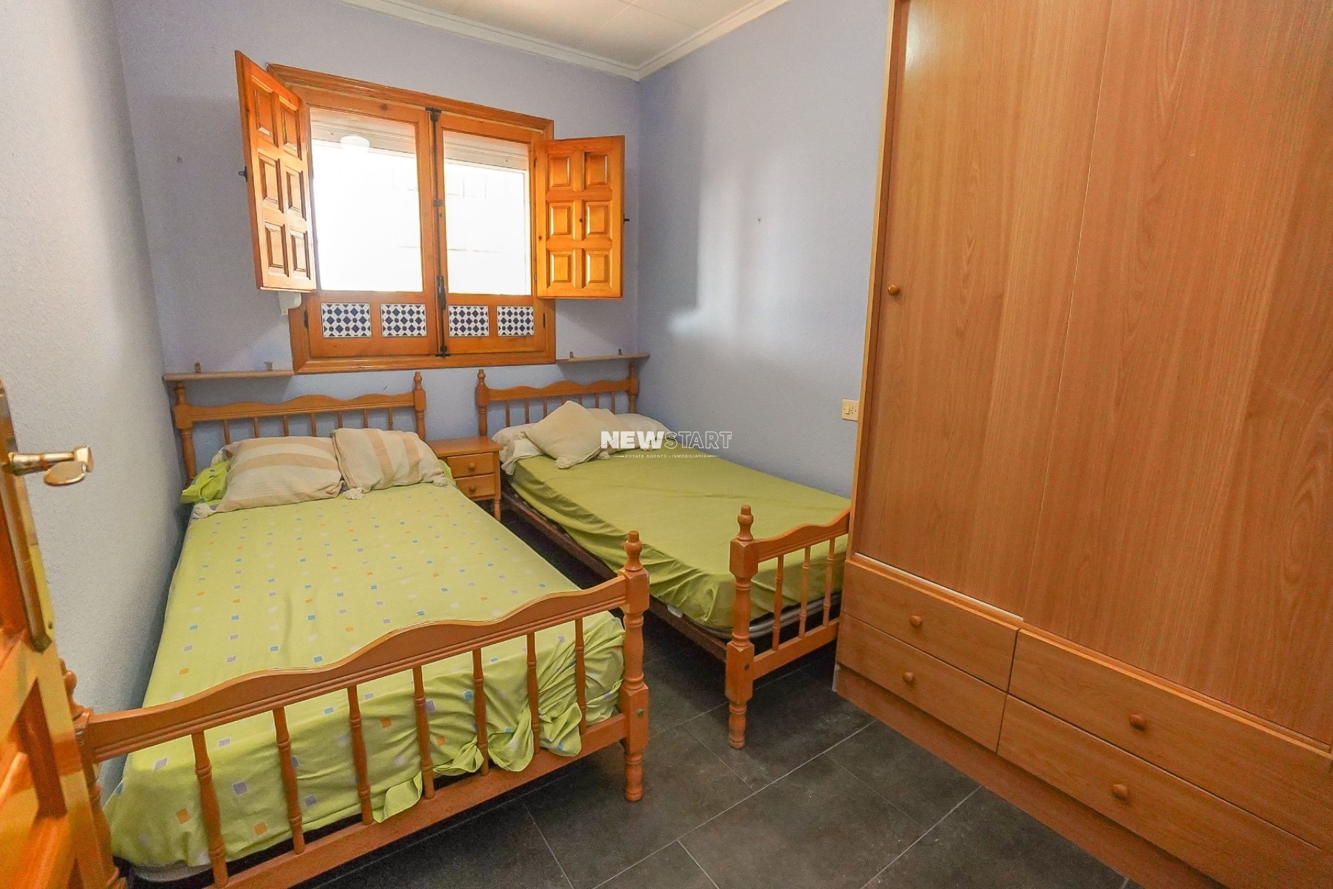 Resale - Townhouse - La Marina - Urb. La Marina