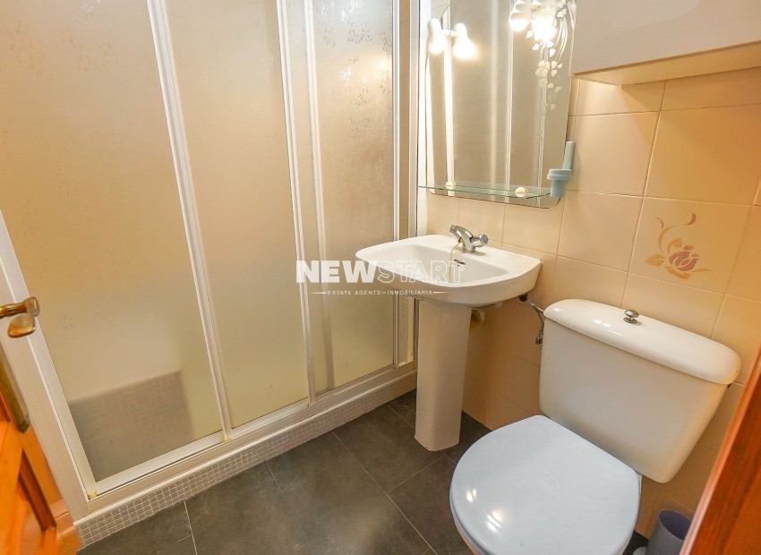 Resale - Townhouse - La Marina - Urb. La Marina