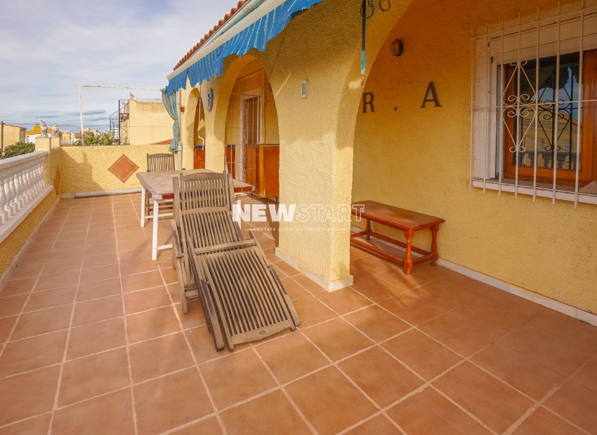 Resale - Townhouse - La Marina - Urb. La Marina