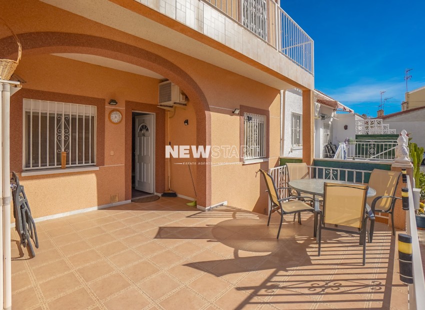 Resale - Townhouse - La Marina - Urb. La Marina