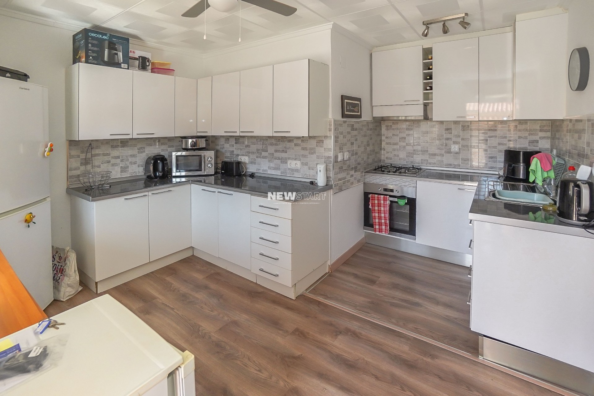 Resale - Townhouse - La Marina - Urb. La Marina