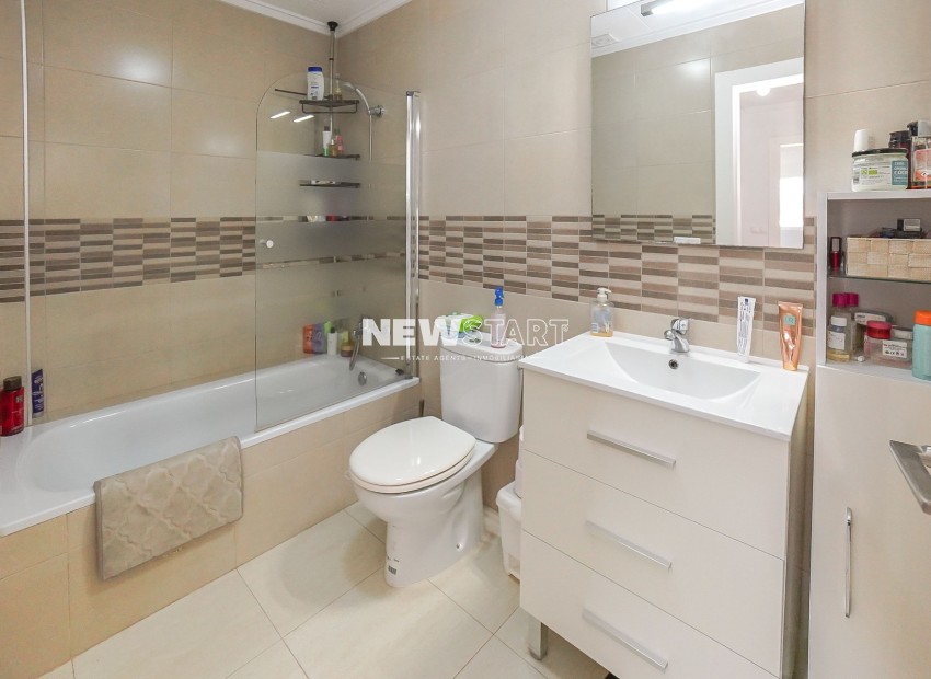 Resale - Townhouse - La Marina - Urb. La Marina