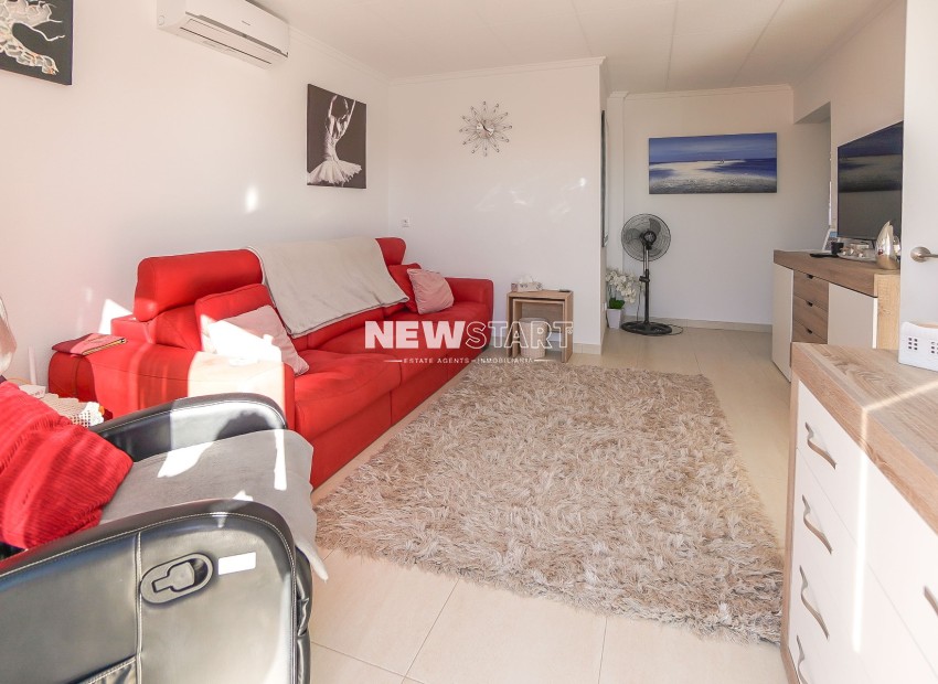 Resale - Townhouse - La Marina - Urb. La Marina