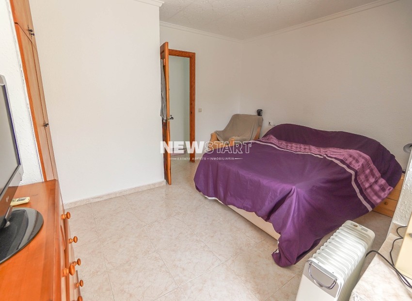 Resale - Townhouse - La Marina - Urb. La Marina