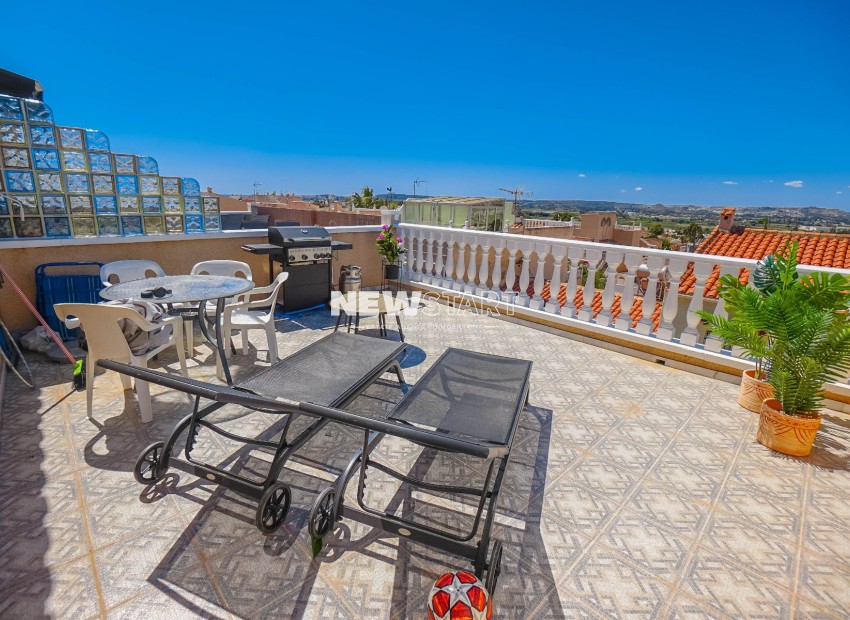 Resale - Townhouse - La Marina - Urb. La Marina
