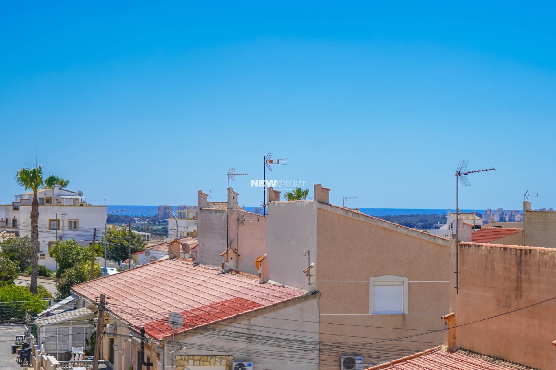Resale - Townhouse - La Marina - Urb. La Marina