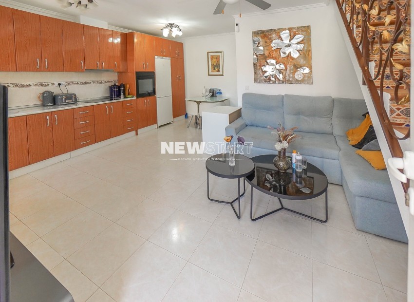 Resale - Townhouse - La Marina - Urb. La Marina