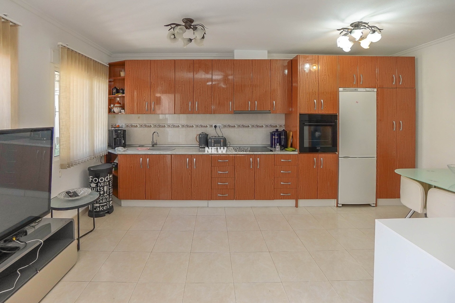 Resale - Townhouse - La Marina - Urb. La Marina
