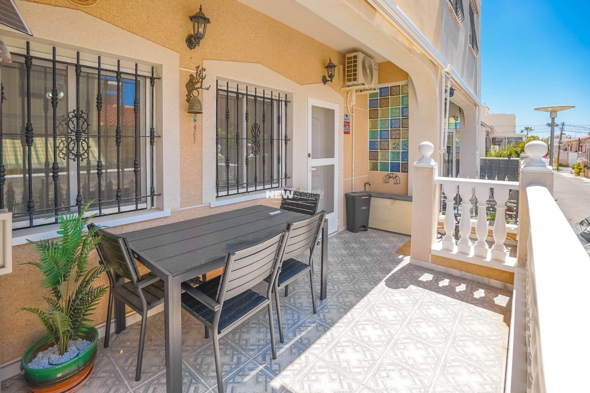 Resale - Townhouse - La Marina - Urb. La Marina