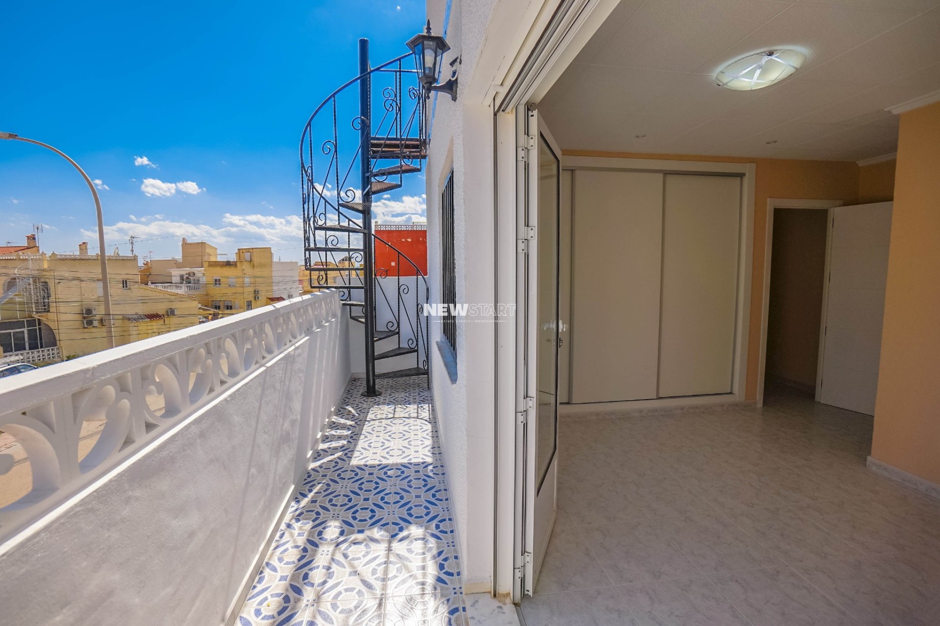 Resale - Townhouse - La Marina - Urb. La Marina