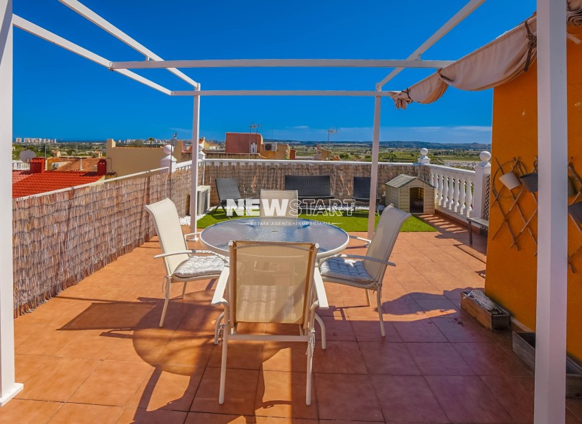 Resale - Townhouse - La Marina - Urb. La Marina