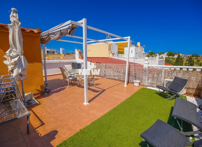 Resale - Townhouse - La Marina - Urb. La Marina