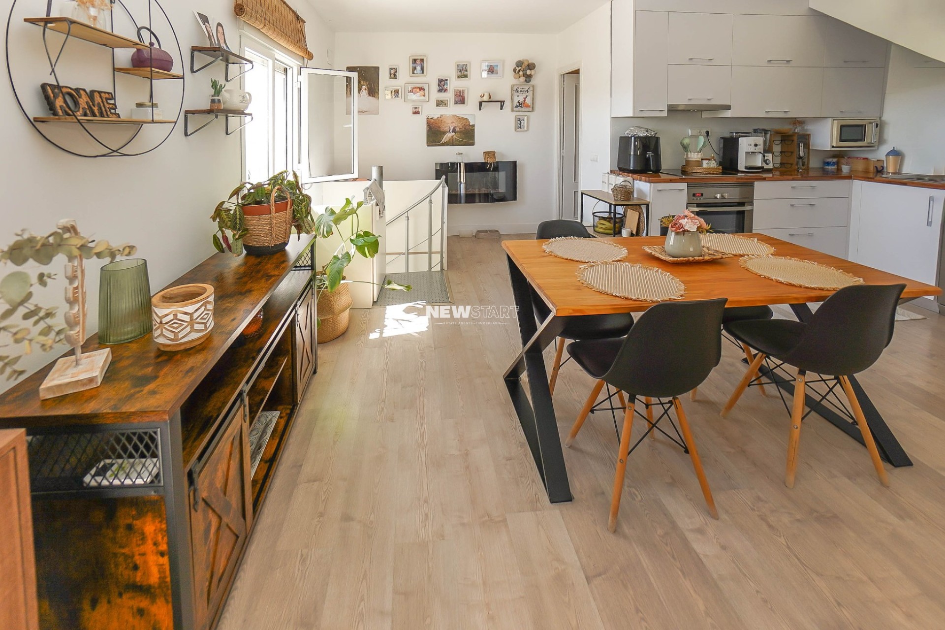 Resale - Townhouse - La Marina - Urb. La Marina