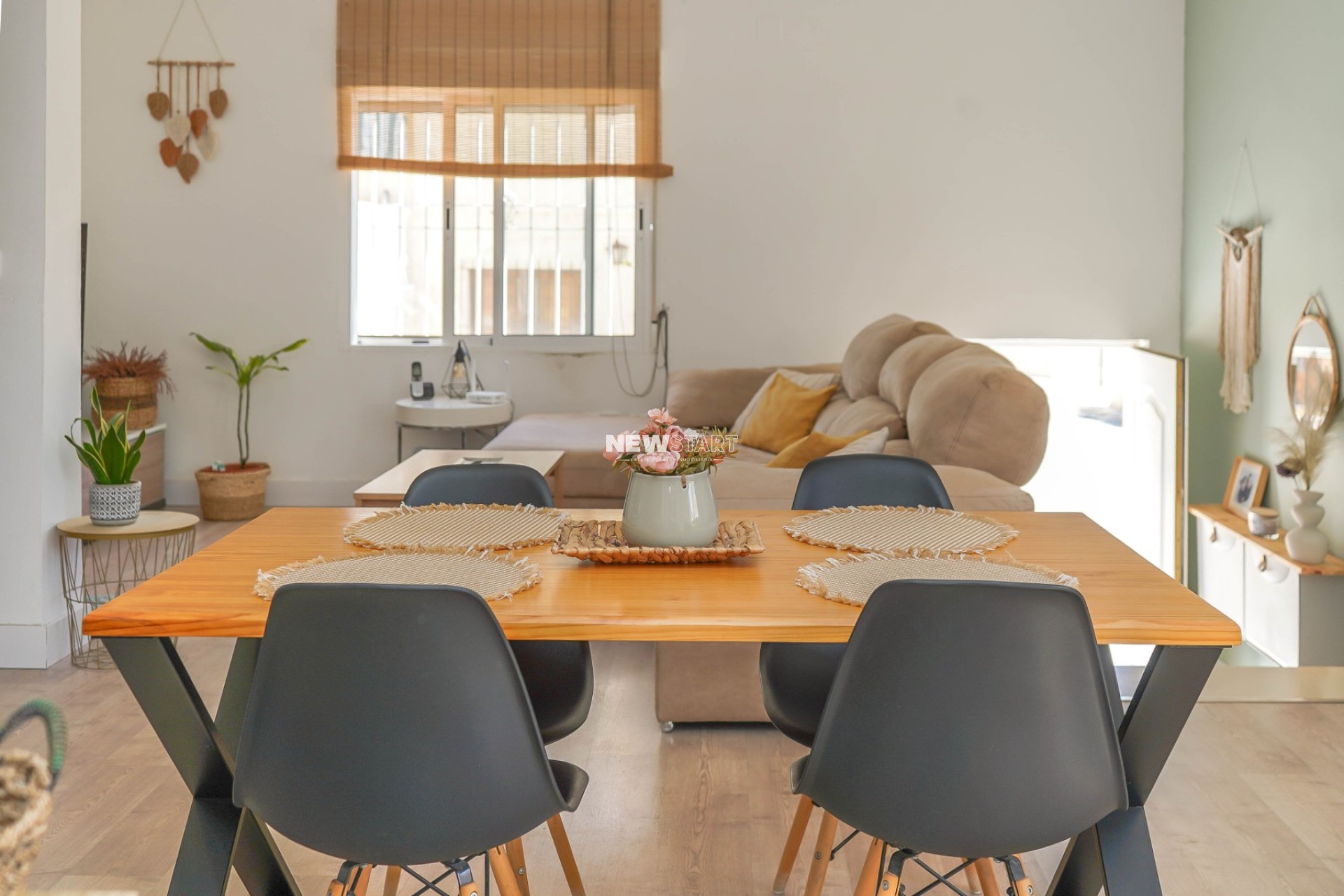 Resale - Townhouse - La Marina - Urb. La Marina