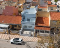 Resale - Townhouse - La Marina - Urb. La Marina