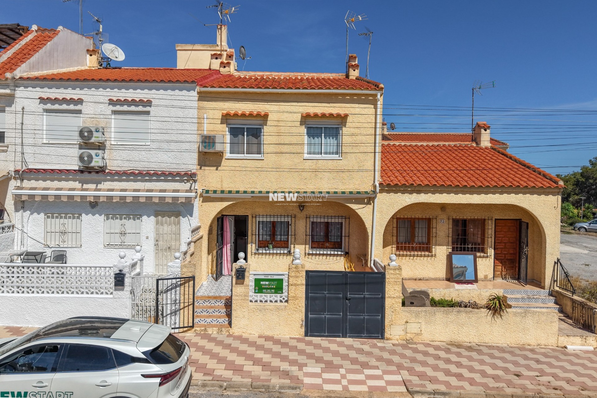 Resale - Townhouse - La Marina - Urb. La Marina