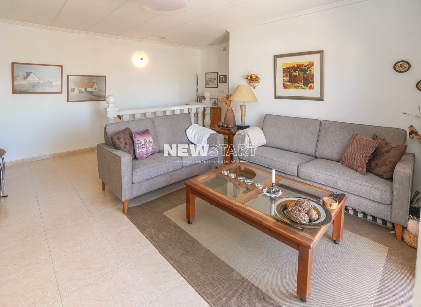 Resale - Townhouse - La Marina - Urb. La Marina