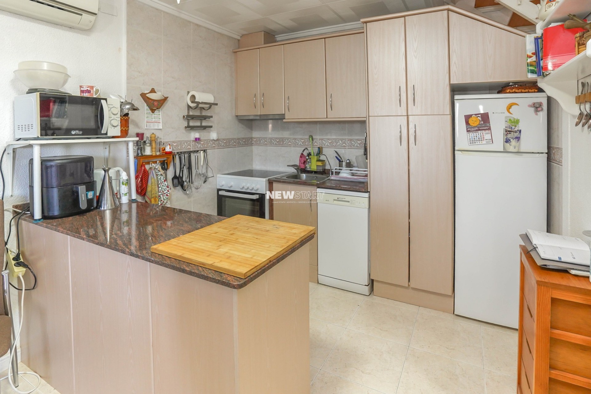 Resale - Townhouse - La Marina - Urb. La Marina