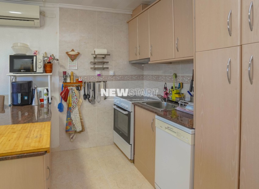 Resale - Townhouse - La Marina - Urb. La Marina