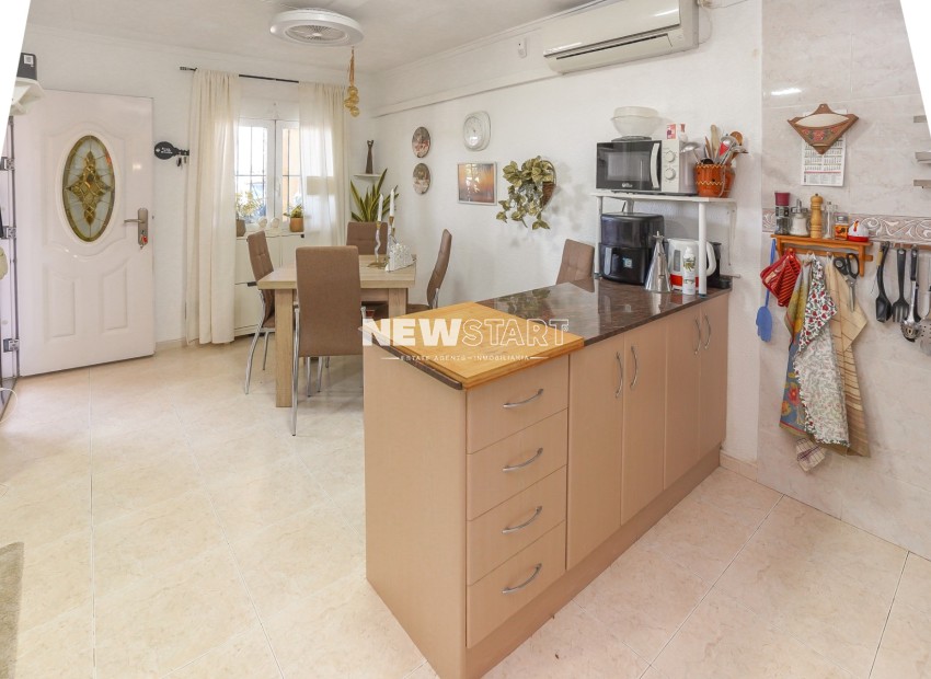 Resale - Townhouse - La Marina - Urb. La Marina